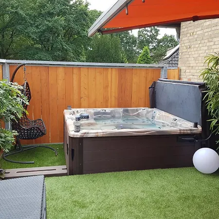 Whirlpool Venezia 公寓